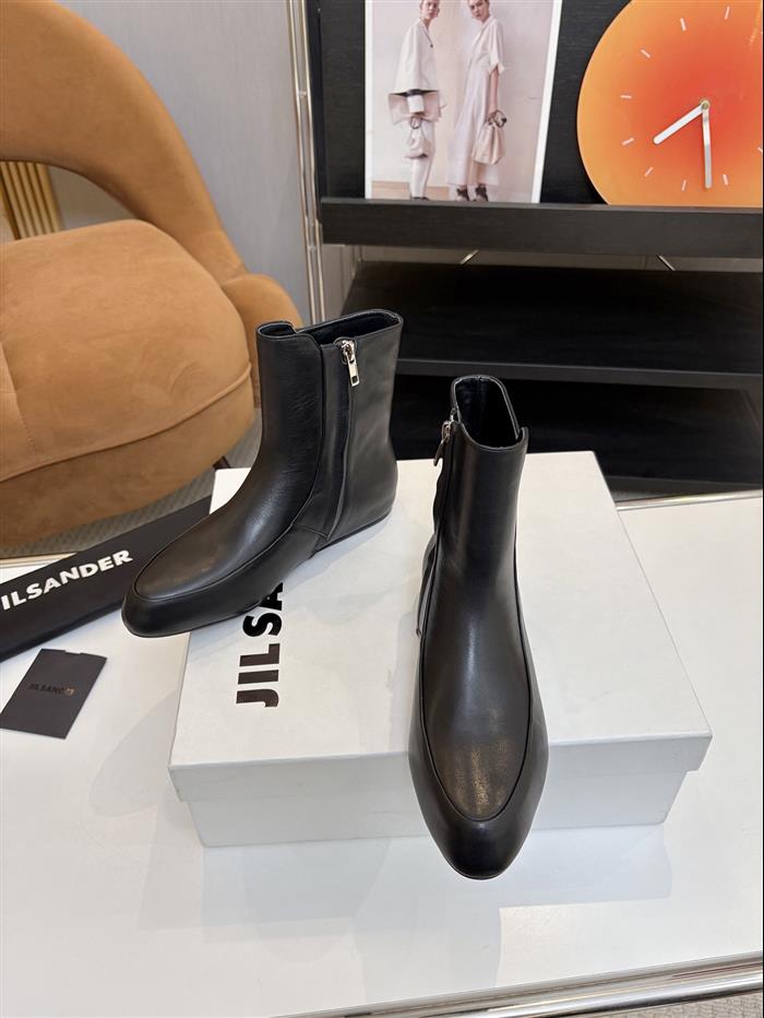 2025112818547963 360